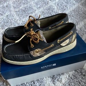 NEW Women’s Sperrys